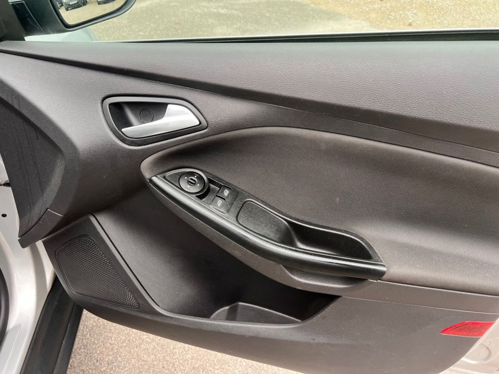 Used Ford Focus 2012 for sale - 76019065: Photo 23