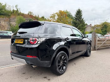 Used Land Rover Discovery Sport 2018 for sale - 79632778: Photo
