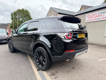 Used Land Rover Discovery Sport 2018 for sale - 79632778: Photo
