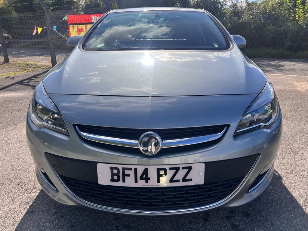 Used Vauxhall Astra 2014 for sale - 76029049: Photo 2