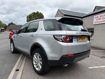 Used Land Rover Discovery Sport 2018 for sale - 79723146: Photo