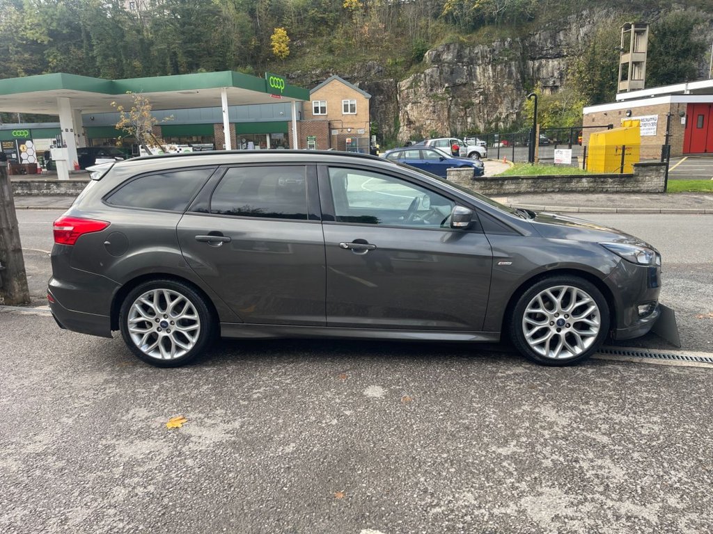 Used Ford Focus 2017 for sale - 76333550: Photo 12