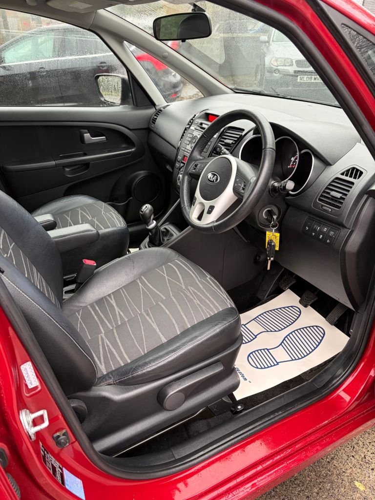 Used Kia Venga 2014 for sale - 76590824: Photo 10