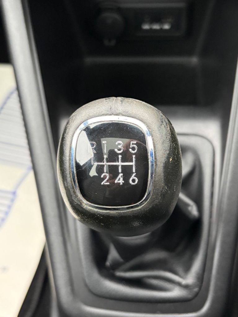 Used Kia Venga 2014 for sale - 76590824: Photo 15