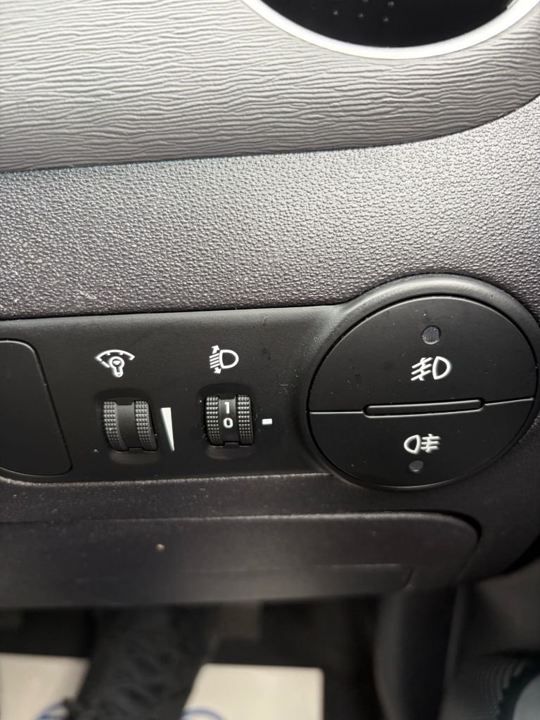 Used Hyundai i10 2010 for sale - 78044887: Photo 16