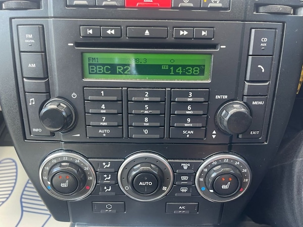 Used Land Rover Freelander 2 2012 for sale - 76068878: Photo 17