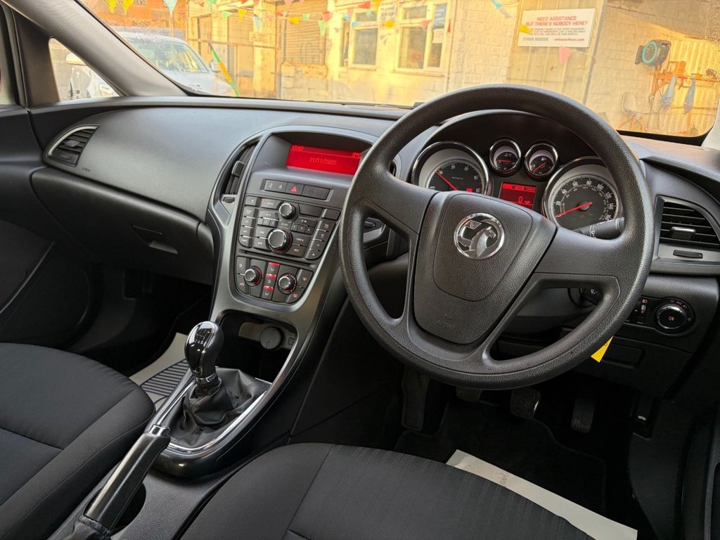 Used Vauxhall Astra 2013 for sale - 76654989: Photo 16