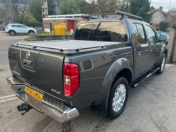 Used Nissan Navara 2013 for sale - 76080344: Photo