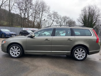 Used Volvo V70 2009 for sale - 77680653: Photo