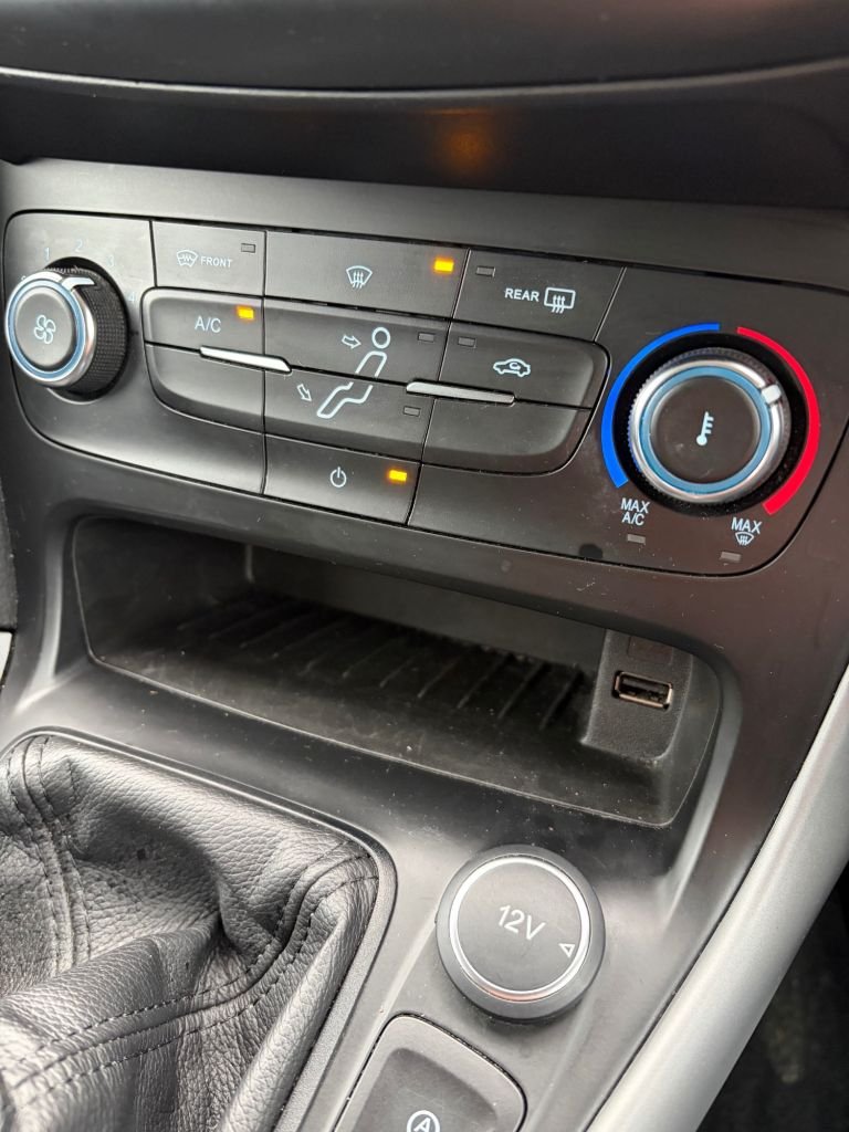 Used Ford Focus 2017 for sale - 77212582: Photo 13