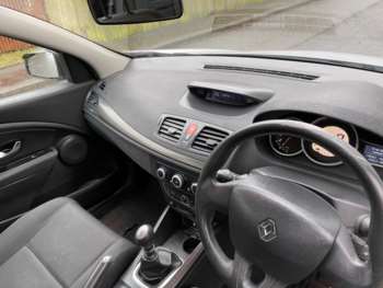 Used Renault Megane 2011 for sale - 74629409: Photo