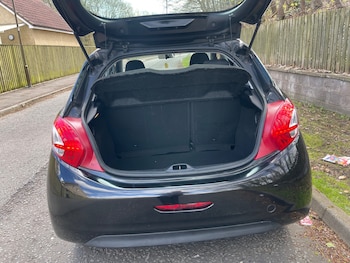 Used Peugeot 208 2014 for sale - 78236994: Photo