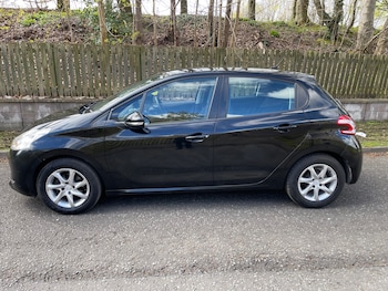 Used Peugeot 208 2014 for sale - 78236994: Photo