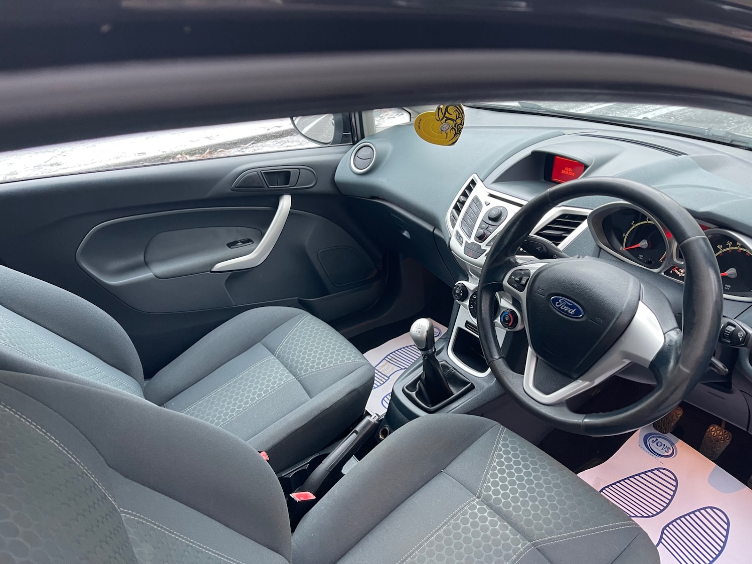 Used Ford Fiesta 2010 for sale - 77152411: Photo 5