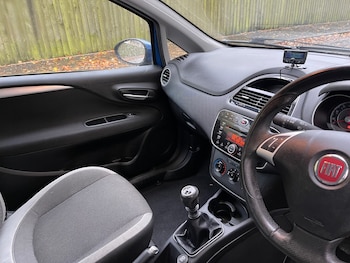 Used Fiat Punto 2012 for sale - 76526457: Photo