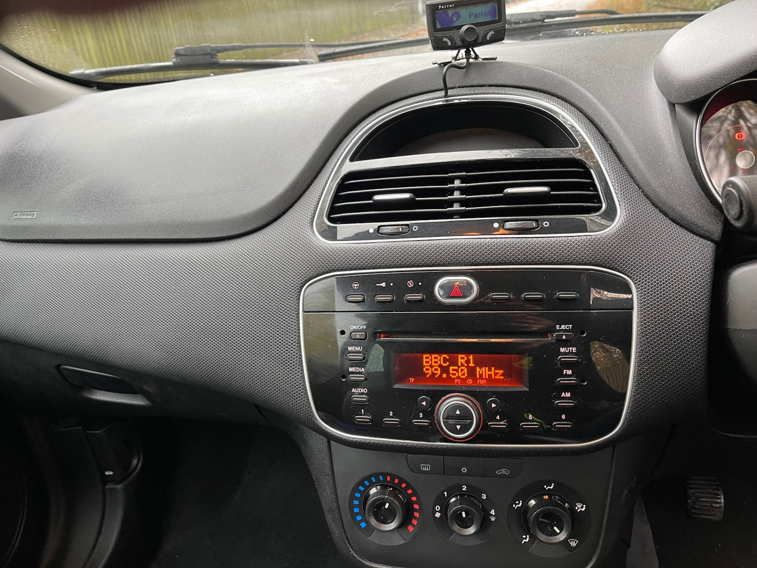 Used Fiat Punto 2012 for sale - 76526457: Photo 6