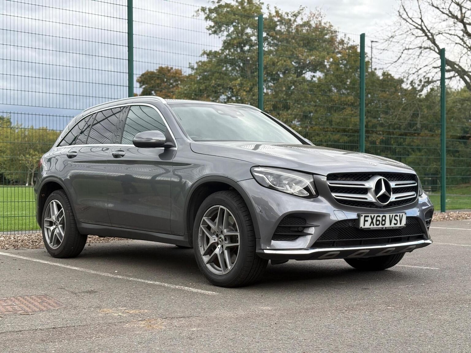 Used Mercedes-Benz GLC 2018 for sale - 76257614: Photo 2