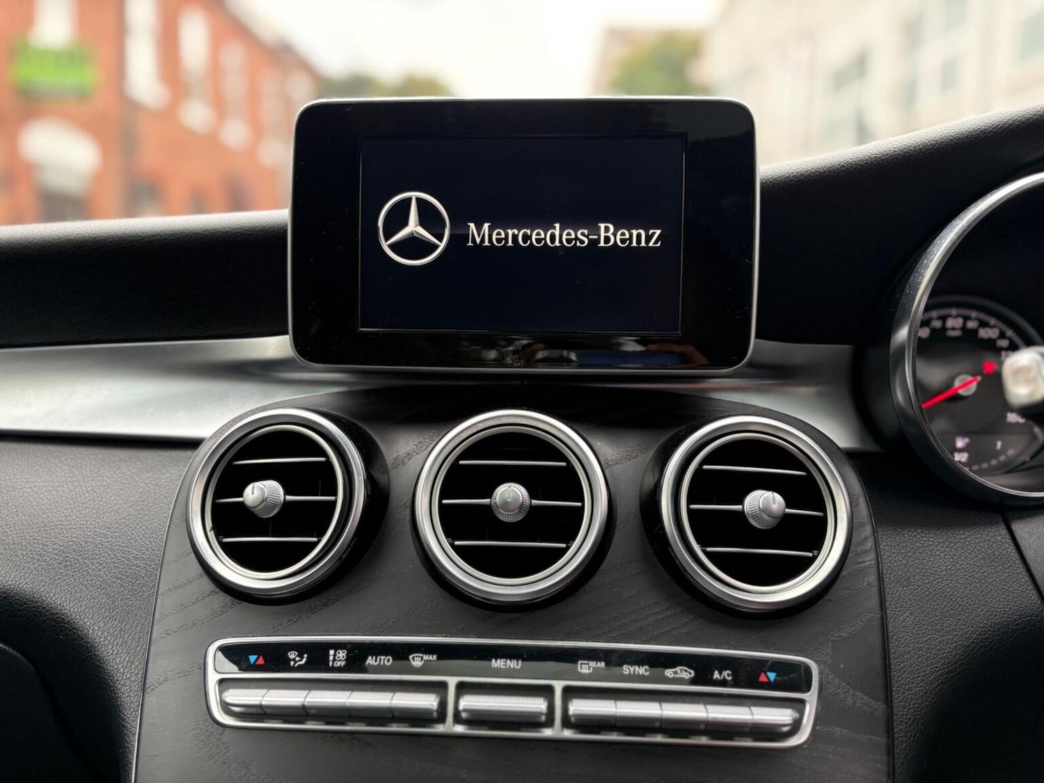 Used Mercedes-Benz GLC 2018 for sale - 76257614: Photo 66