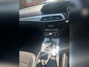Used Mercedes-Benz C-Class 2012 for sale - 75731137: Photo