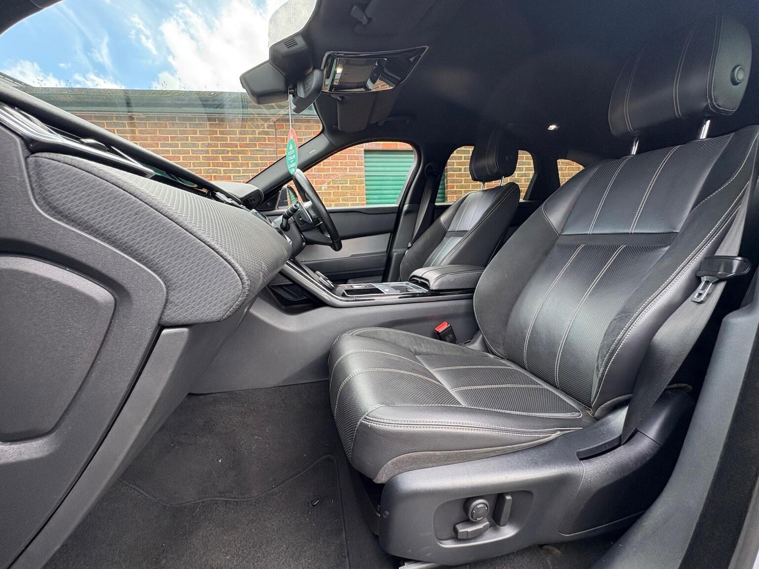 Used Land Rover Range Rover Velar 2019 for sale - 75731149: Photo 57