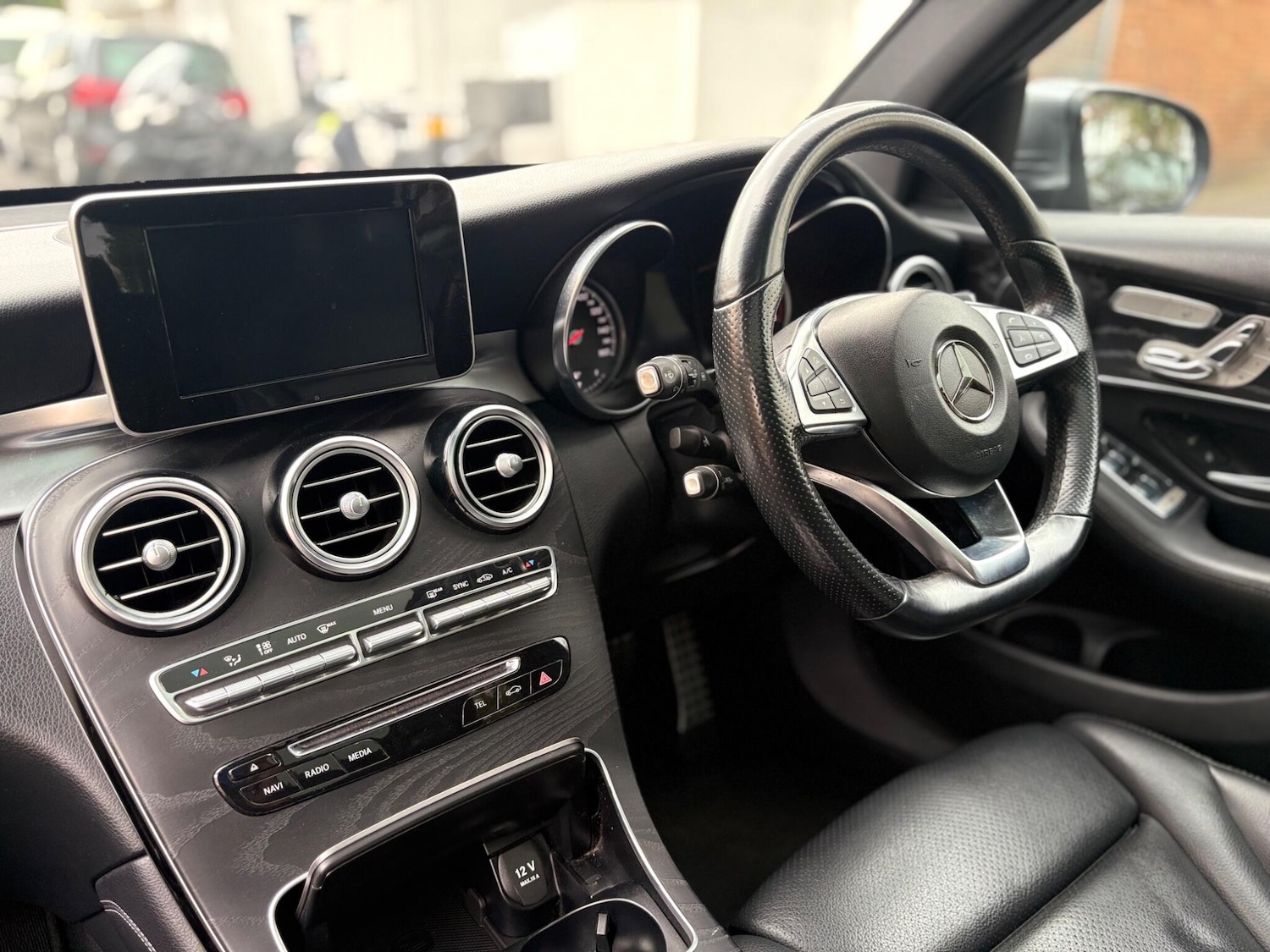 Used Mercedes-Benz GLC 2018 for sale - 76963444: Photo 47