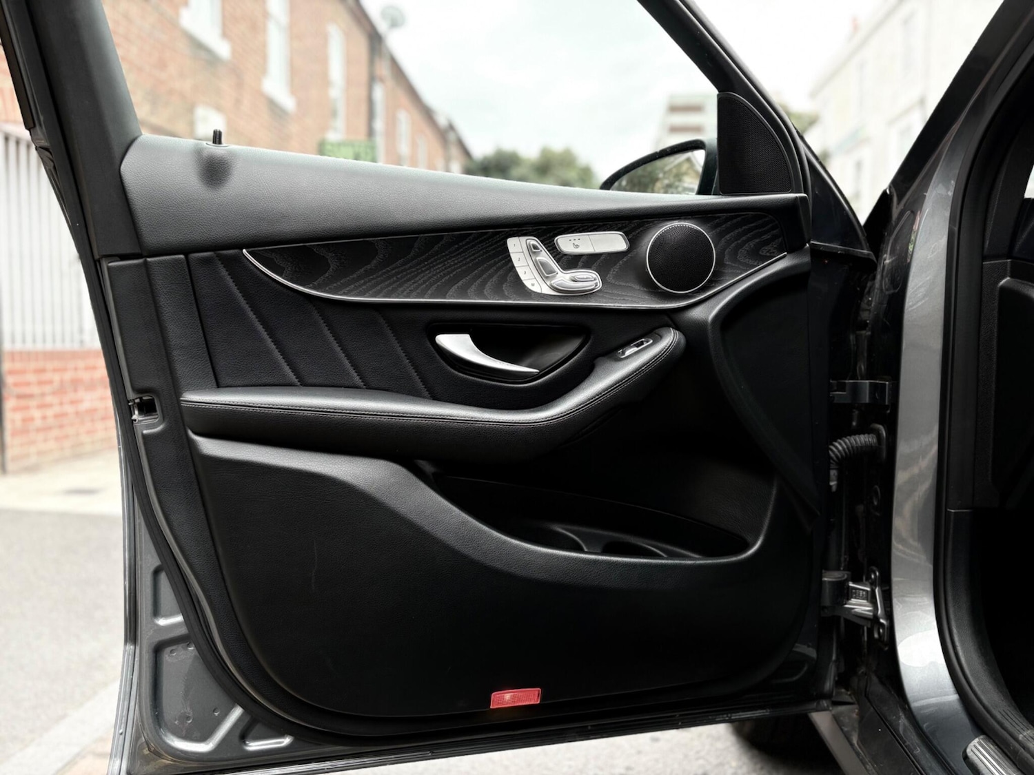 Used Mercedes-Benz GLC 2018 for sale - 76963444: Photo 60