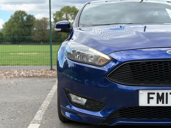 Used Ford Focus 2017 for sale - 76257711: Photo 2