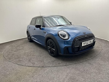 Used MINI Hatch 2022 for sale - 76382069: Photo