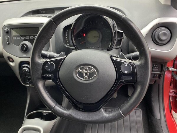Used Toyota AYGO 2017 for sale - 76302705: Photo 14