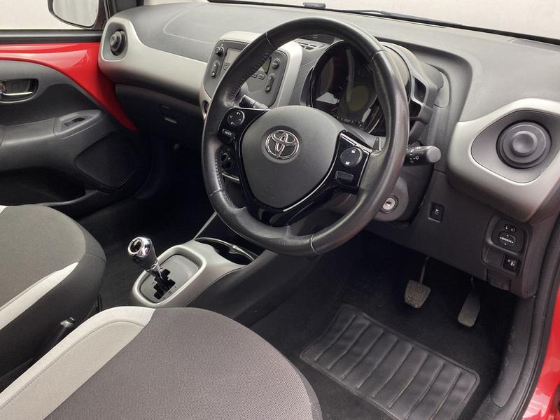 Used Toyota AYGO 2017 for sale - 76302705: Photo 15