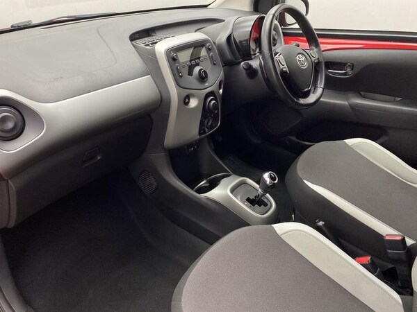 Used Toyota AYGO 2017 for sale - 76302705: Photo 17