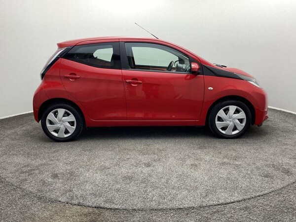 Used Toyota AYGO 2017 for sale - 76302705: Photo 9
