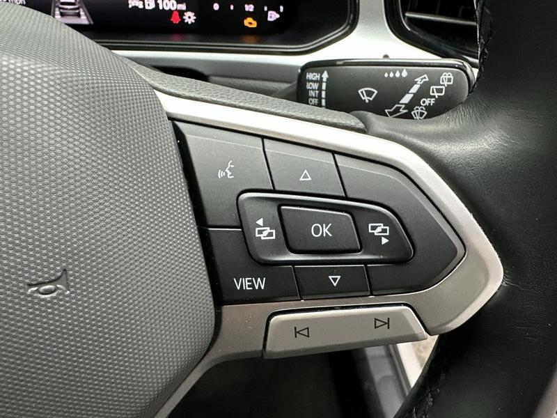 Used Volkswagen T-Roc 2023 for sale - 77545847: Photo 11