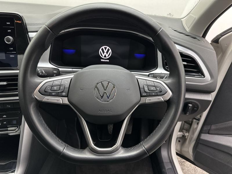 Used Volkswagen T-Roc 2023 for sale - 77545847: Photo 14