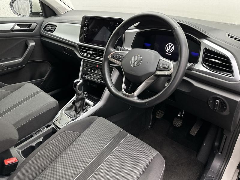 Used Volkswagen T-Roc 2023 for sale - 77545847: Photo 16