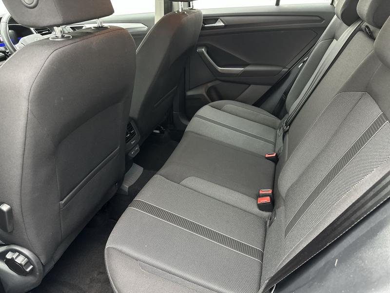Used Volkswagen T-Roc 2023 for sale - 77545847: Photo 18
