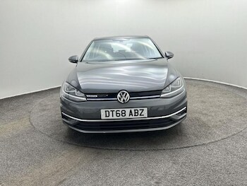 Used Volkswagen Golf 2019 for sale - 78736768: Photo