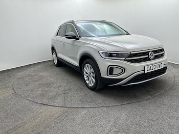 Used Volkswagen T-Roc 2023 for sale - 79504844: Photo