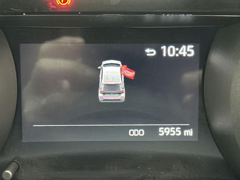 Used Toyota Yaris 2023 for sale - 77570636: Photo 10