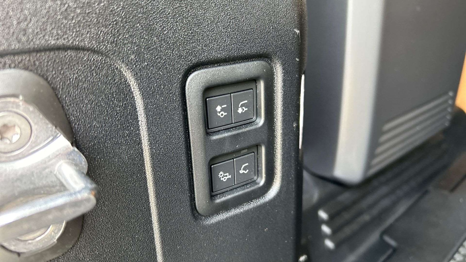 Used Land Rover Defender 2024 for sale - 78010432: Photo 27