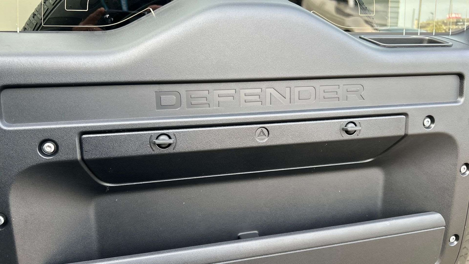 Used Land Rover Defender 2024 for sale - 78010432: Photo 33