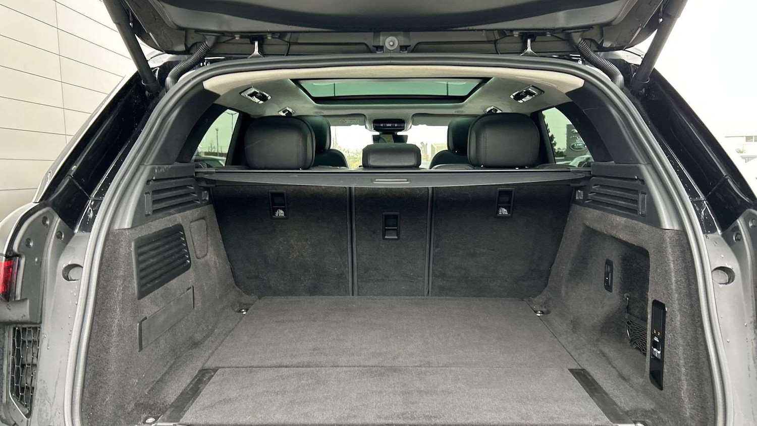 Used Land Rover Range Rover Sport 2024 for sale - 77334040: Photo 10