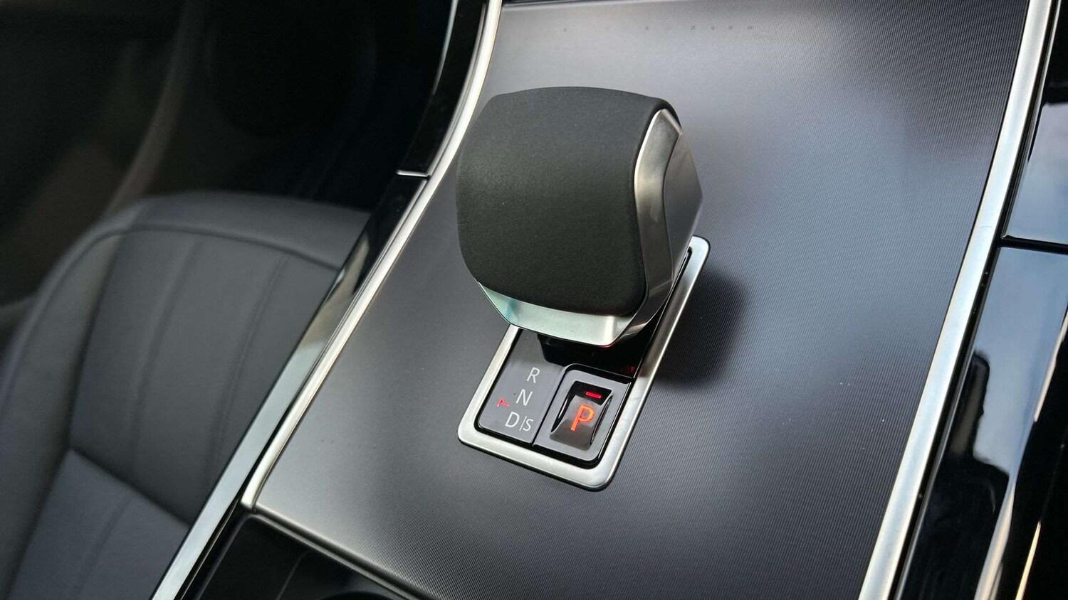 Used Land Rover Range Rover Evoque 2025 for sale - 77577401: Photo 13