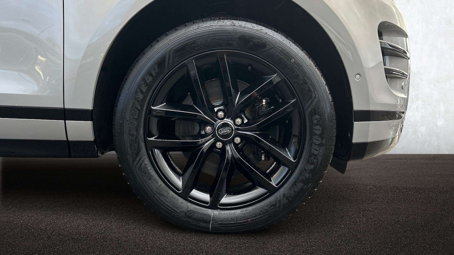 Used Land Rover Range Rover Evoque 2025 for sale - 77577401: Photo 8