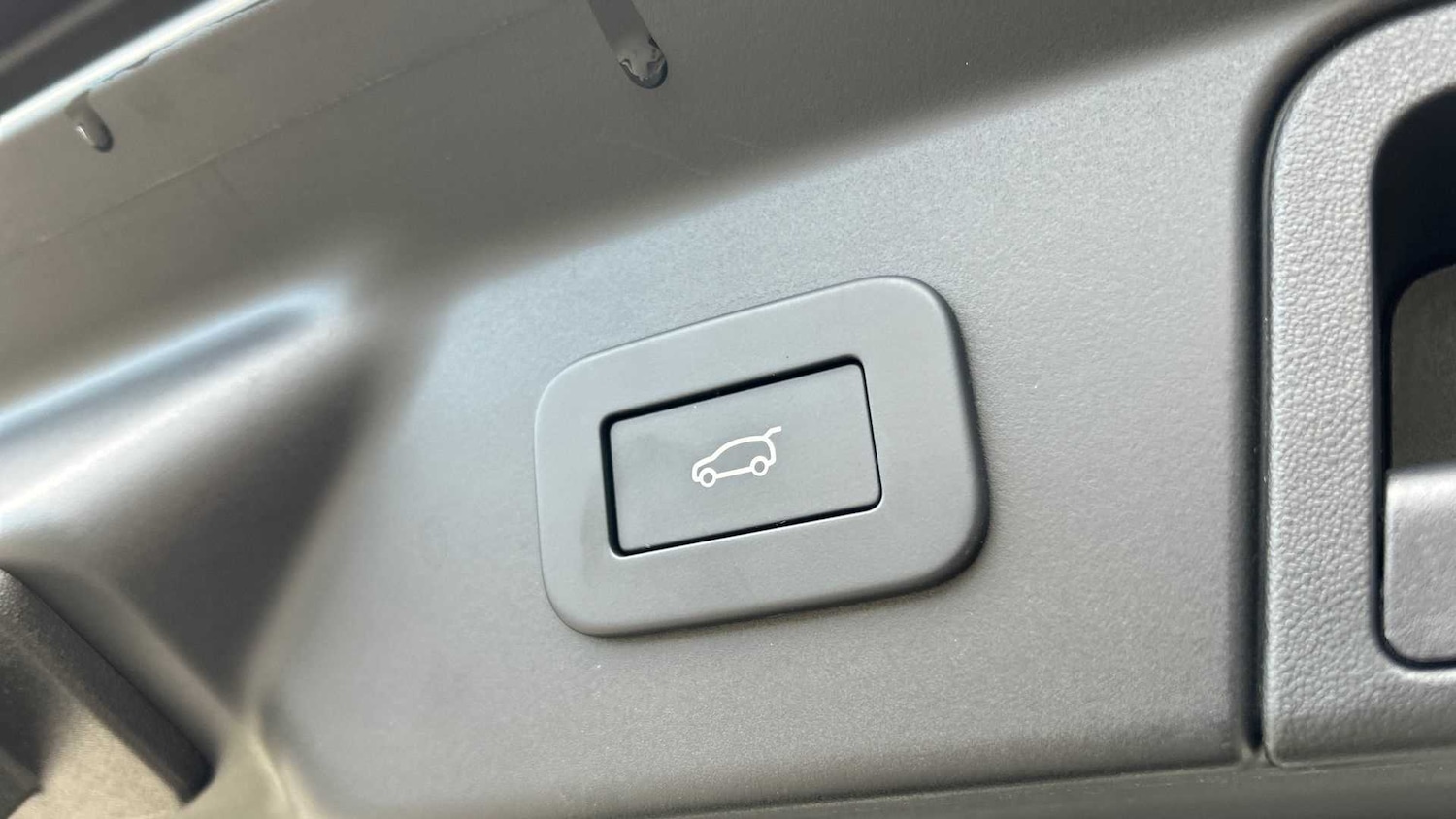 Used Land Rover Range Rover Velar 2025 for sale - 76459928: Photo 31