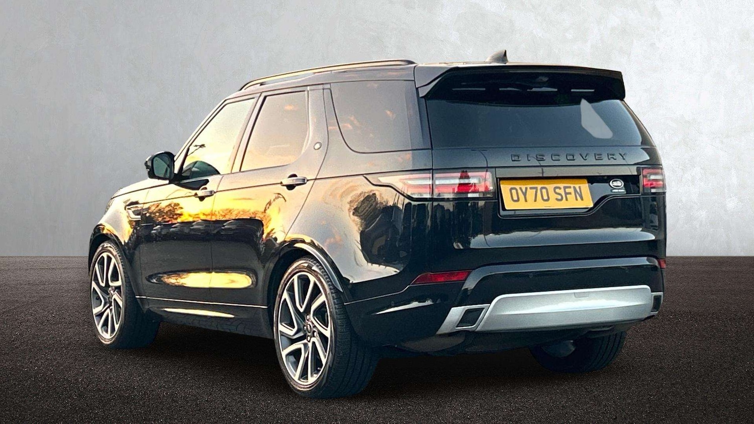 Used Land Rover Discovery 2020 for sale - 76610479: Photo 2