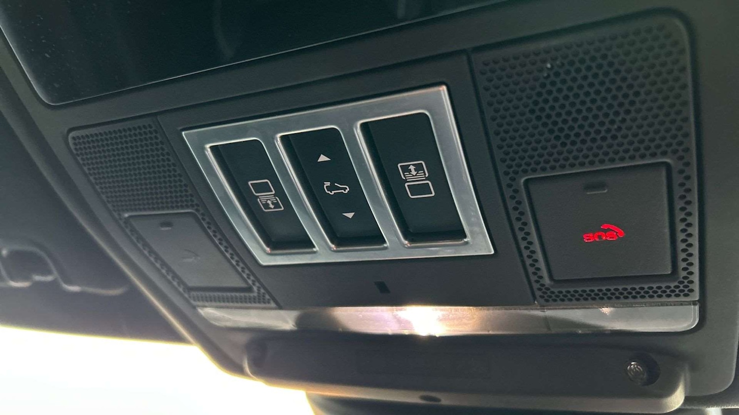 Used Land Rover Discovery 2020 for sale - 76610479: Photo 23