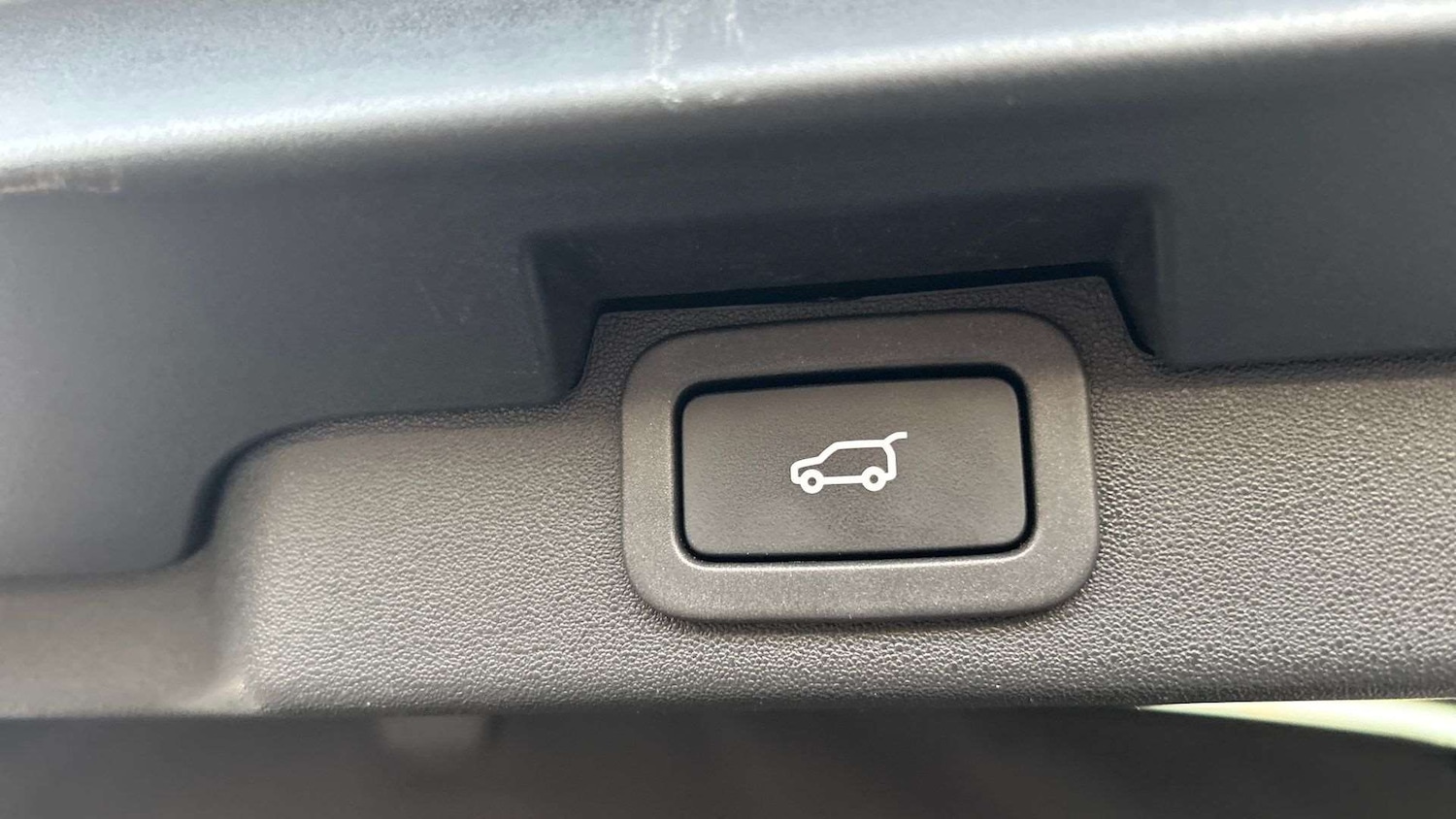 Used Land Rover Discovery 2020 for sale - 76610479: Photo 30