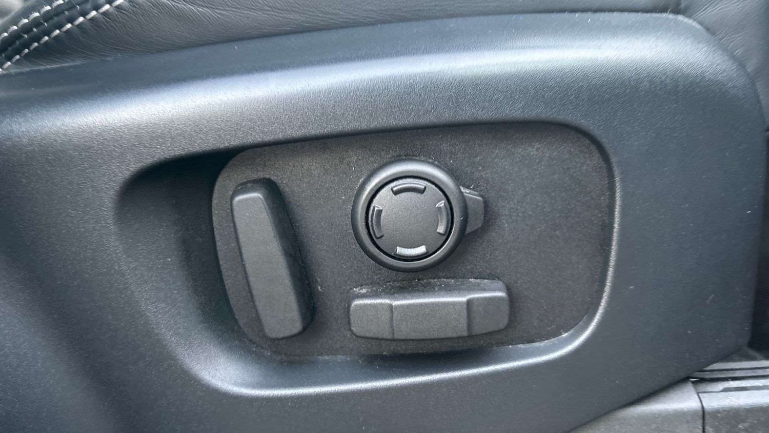 Used Land Rover Discovery 2020 for sale - 76610479: Photo 32