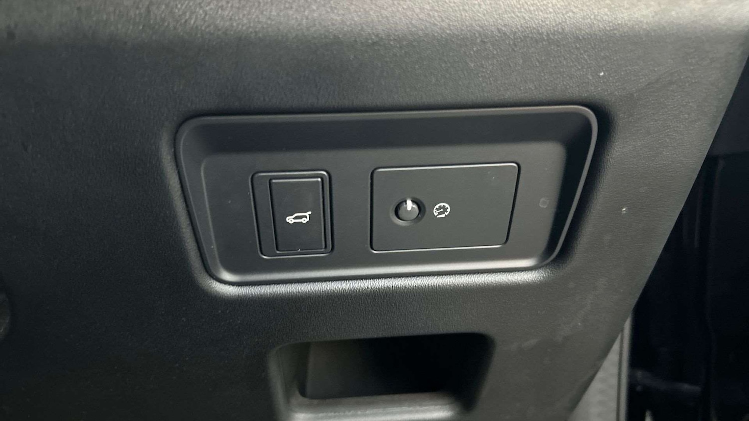 Used Land Rover Discovery 2020 for sale - 76610479: Photo 34